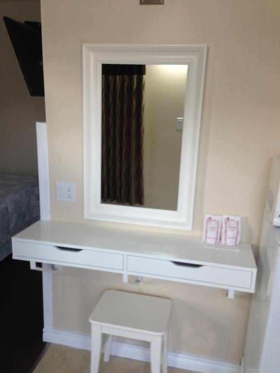 Davidson Motel Paris Room photo