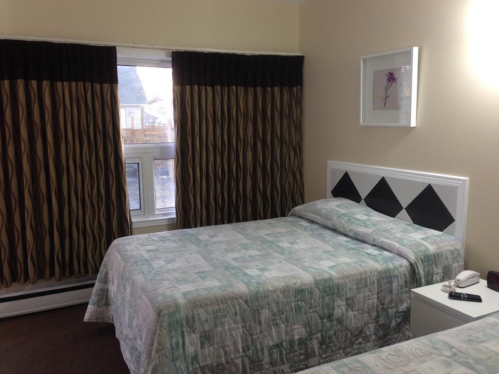 Davidson Motel Paris Room photo